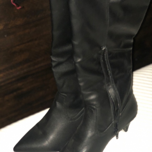 Boots - Picture 2 of 6